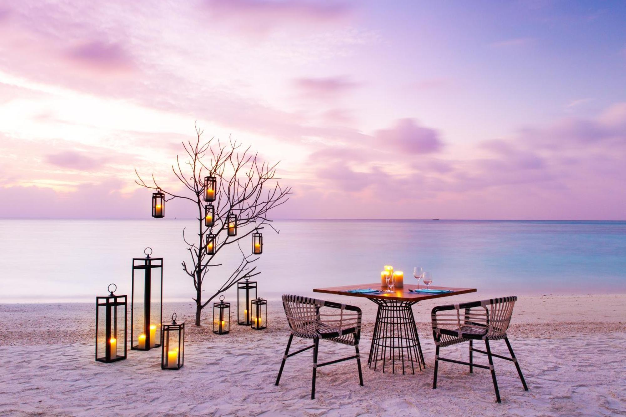 Kandima Maldives Kudahuvadhoo Exteriér fotografie Sunset at the beach