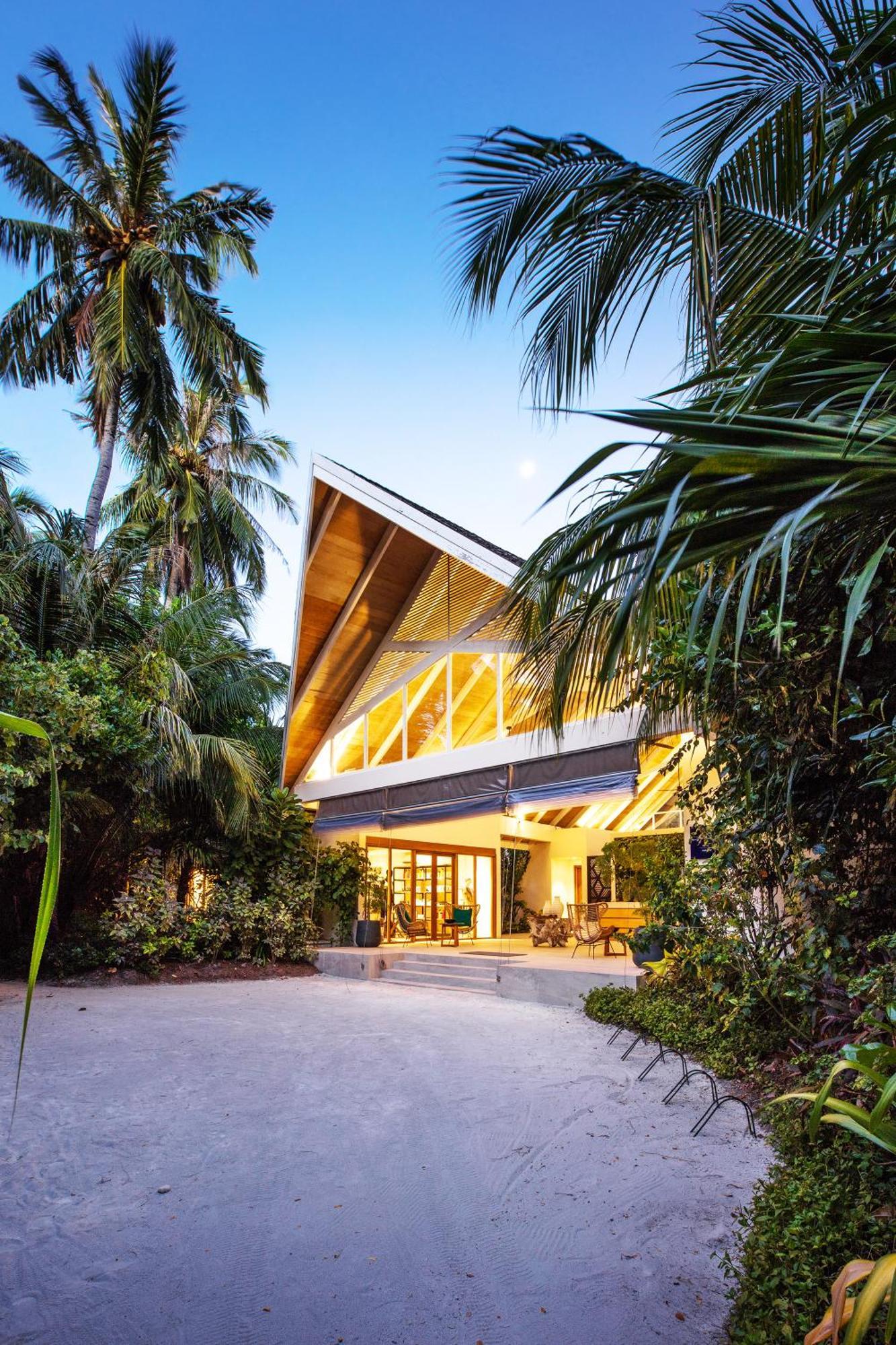 Kandima Maldives Kudahuvadhoo Exteriér fotografie The resort's main lobby